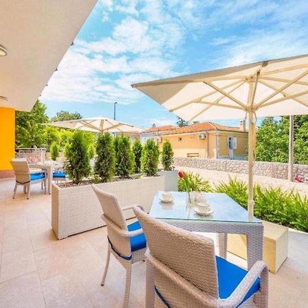 Appartamento Adriatico Omišalj Esterno foto