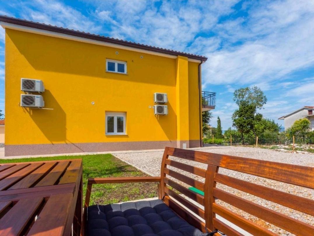 Appartamento Adriatico Omišalj Esterno foto