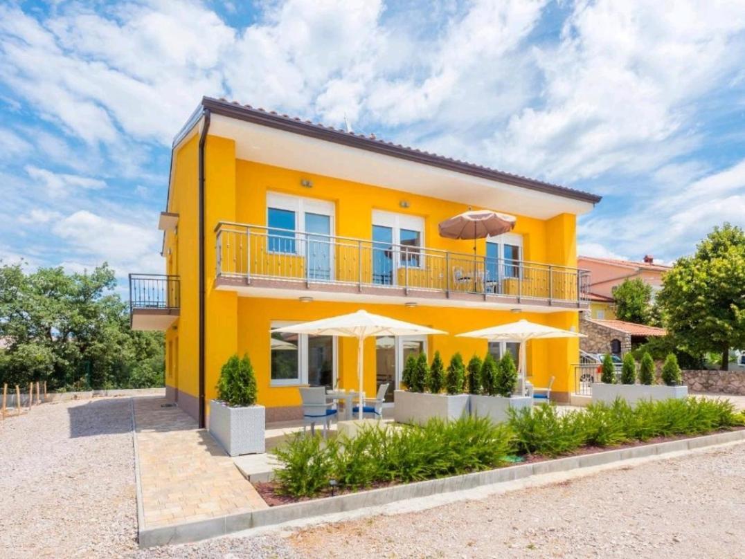 Appartamento Adriatico Omišalj Esterno foto